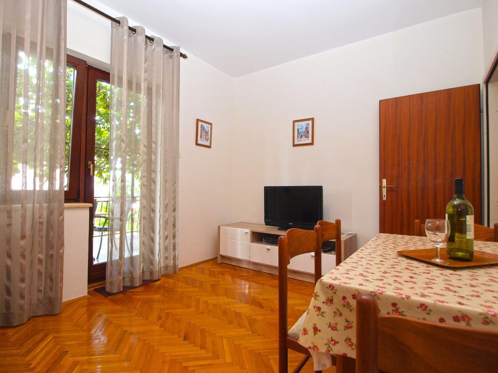 Apartments Angela 1001 Fažana Exterior foto